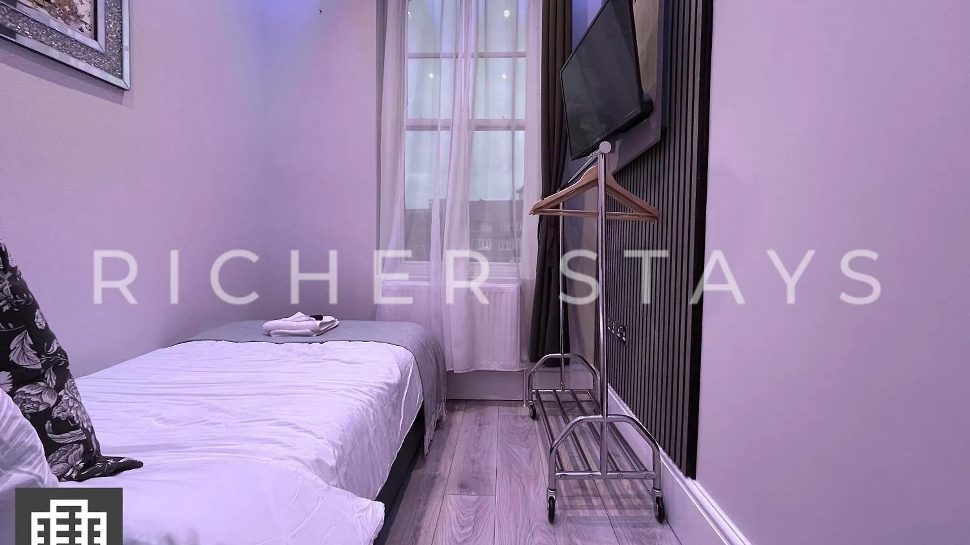 Hackney Suites - En-Suite Rooms & Amenities Londra